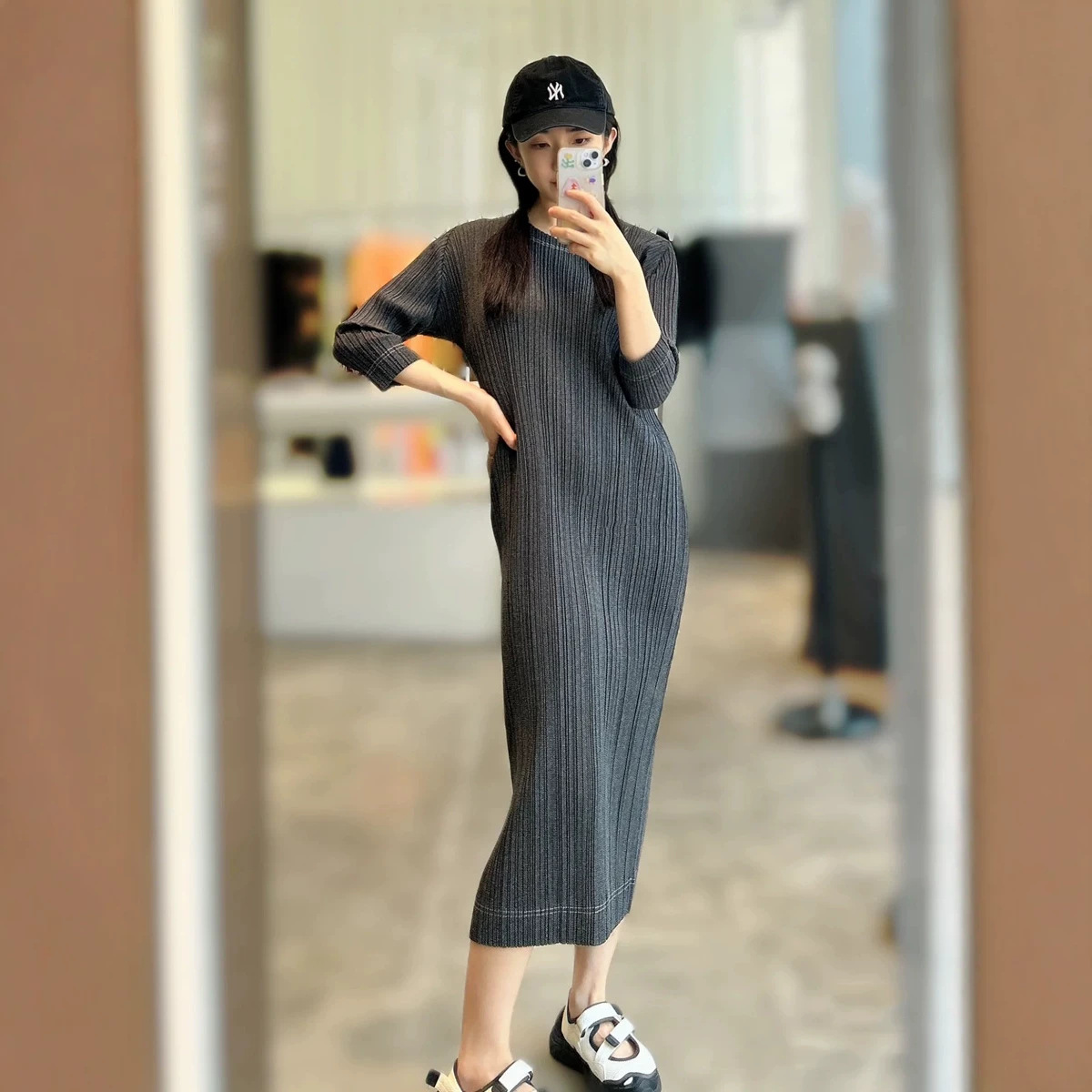 三宅褶皱女装新款女牛仔印花长袖连衣裙纯色现货源头工厂多色可选